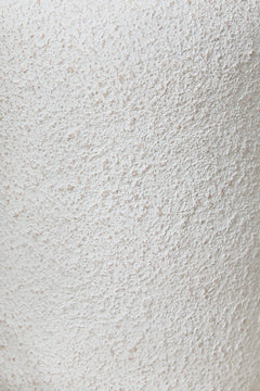 Distressed White Sculptural Metal Table Lamp - finish detail - 4