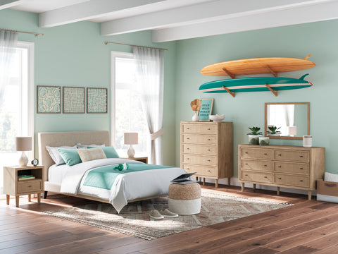 Soft Gray Platform Bed & Light Oak Look Bedroom Collection