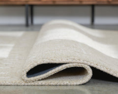 Tan/Ivory 59.5" x 82.75", rolled rug backing detail - 8