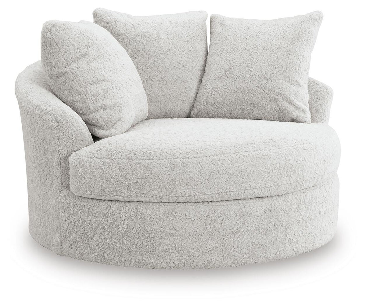 Arctic, complete chair angled view