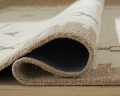 Cream/Brown/Taupe 8' x 10', rolled rug backing detail - 4