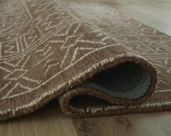 Brown/Ivory 93.38" x 118", rolled rug backing detail - 4