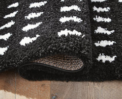 Black/White 58" x 86", rolled rug backing detail - 4