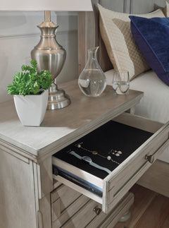 Light Gray, hidden pull-out tray detail - 2