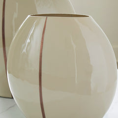 Cream Sheabourne 9.38-inch vase, product view 3 - 3