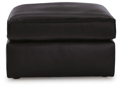 Black, complete front view - 3