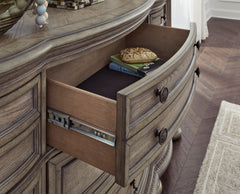 Light Brown, felt-lined drawer and ball-bearing glide detail - 4