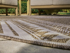 Brown/Cream 5' x 7', rug pattern and surface detail - 3