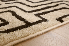 Black/Beige 90" x 114", pile and edge detail - 3