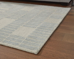 Ivory/Blue 91" x 117.25", pile and edge detail - 3