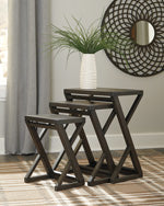 Cairnburg Accent Table (Set of 3)